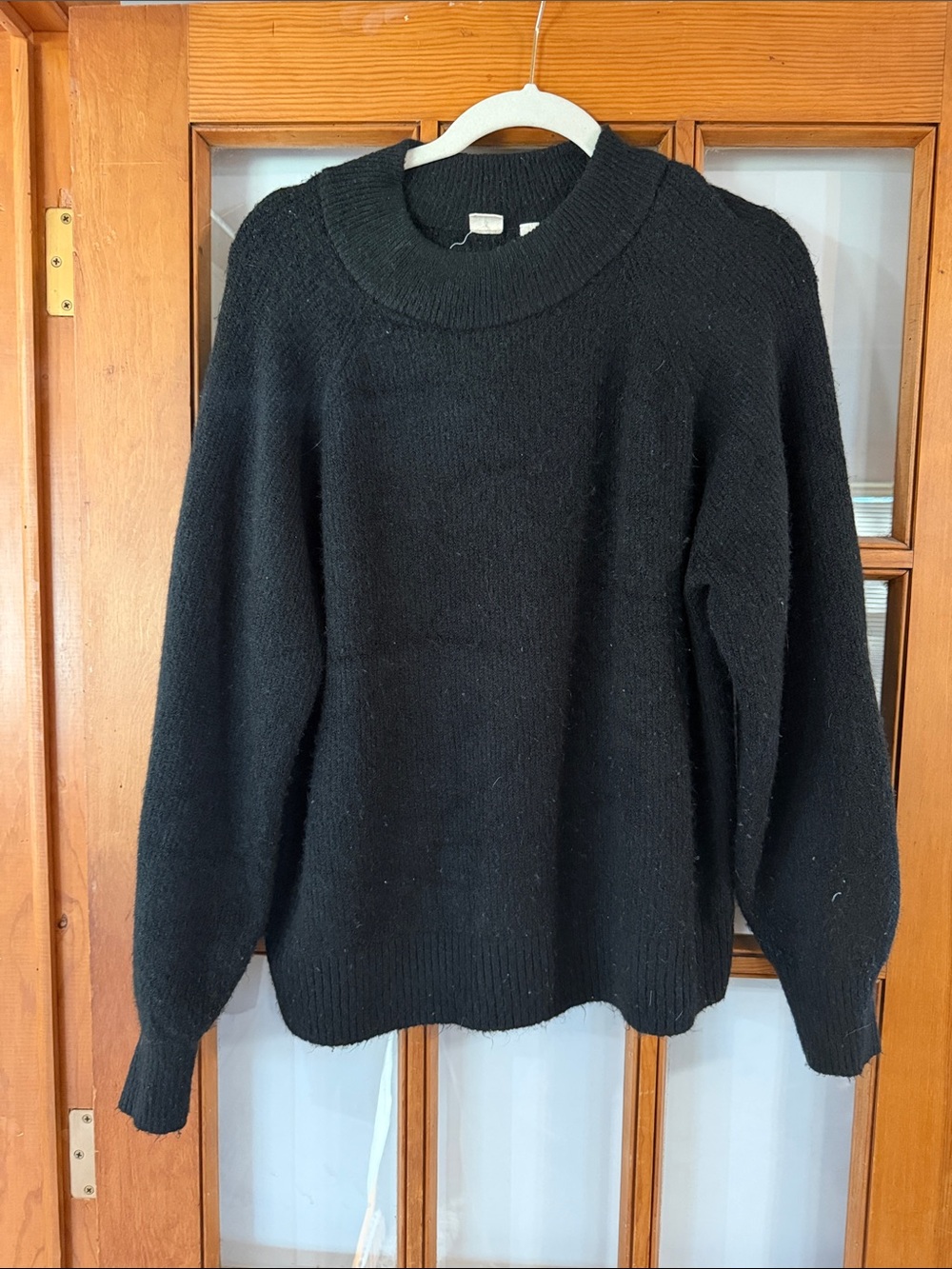 GAP Black Crewneck Sweater